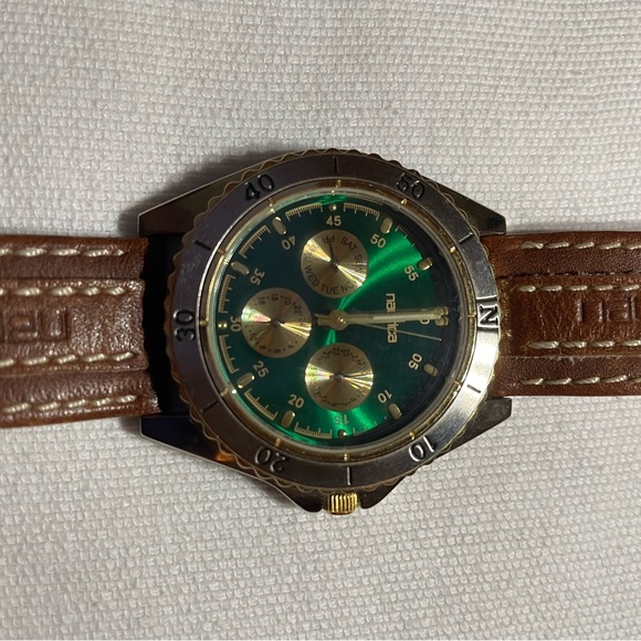 Vintage 90s Nautica Emerald Dial Quartz Diver Watch Used needs battery - Picture 9 of 9